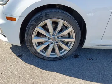 2019 Audi A4 - image 7