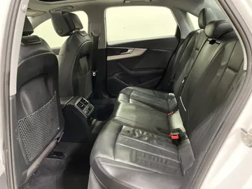 2019 Audi A4 - image 11