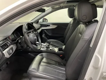 2019 Audi A4 - image 10