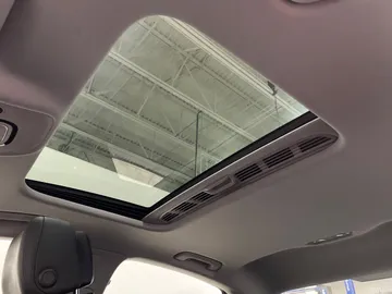 2019 Audi A4 - image 12