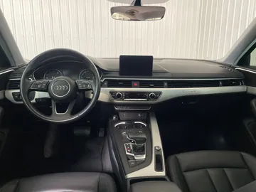 2019 Audi A4 Sedan - image 4
