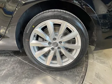 2019 Audi A4 Sedan - image 7