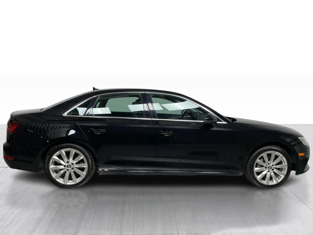 2018 Audi A4 Sedan — photo 2