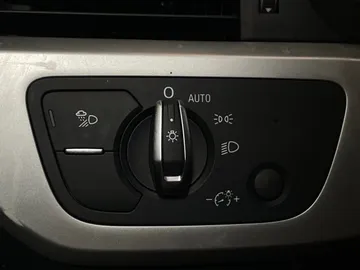 2018 Audi A4 Sedan - image 18