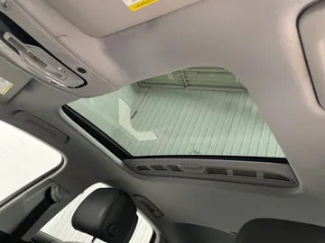 2018 Audi A4 Sedan - image 6