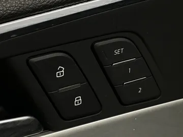 2018 Audi A4 Sedan - image 17