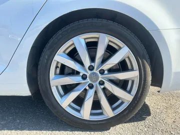 2019 Audi A4 Sedan - image 7