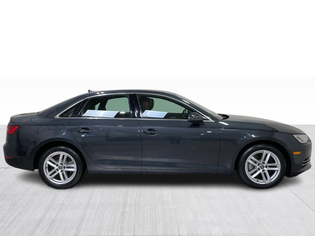 2017 Audi A4 — photo 2