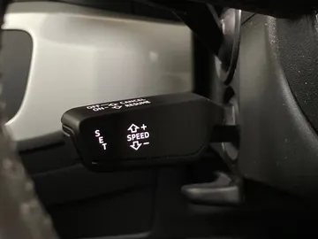 2017 Audi A4 - image 23