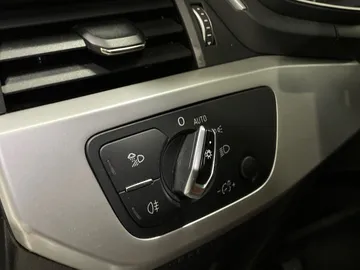 2017 Audi A4 - image 29