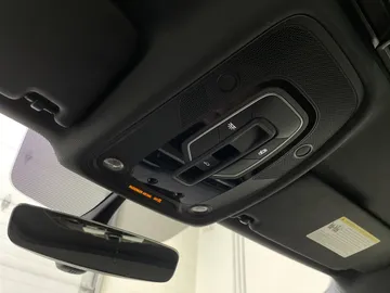 2017 Audi A4 - image 17