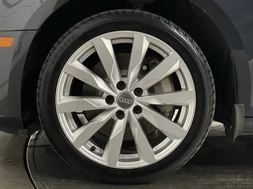 2019 Audi A4 Sedan - image 7