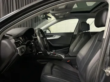 2019 Audi A4 Sedan - image 3
