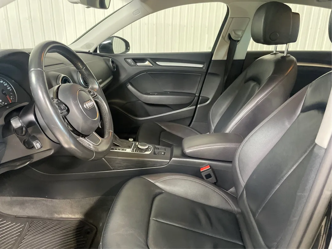 2016 Audi A3 4dr Sdn quattro 2.0T Komfort, photo 9