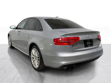 2016 Audi A4 - image 11