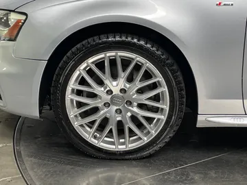 2016 Audi A4 - image 7