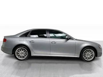 2016 Audi A4 - image 2