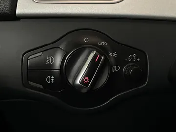 2016 Audi A4 - image 16