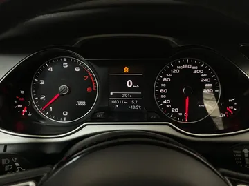 2016 Audi A4 - image 18