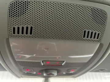 2016 Audi A4 - image 16