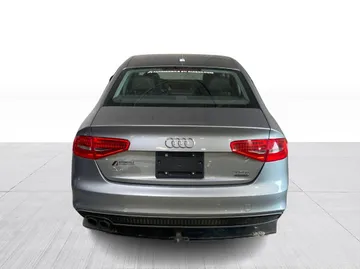2016 Audi A4 - image 12