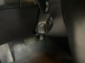 2016 Audi A4 - image 24