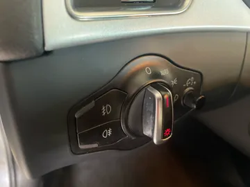 2016 Audi A4 - image 19