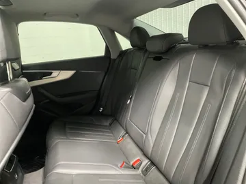 2018 Audi A4 - image 16