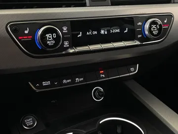 2018 Audi A4 - image 29