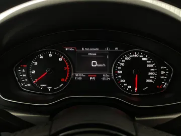 2018 Audi A4 - image 20