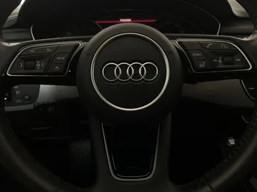 2018 Audi A4 - image 19