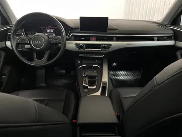 2018 Audi A4 - image 4