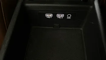 2017 Audi A4 - image 31
