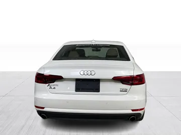 2017 Audi A4 - image 7