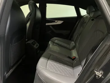 2018 Audi S5 - image 16