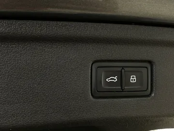 2018 Audi S5 - image 35