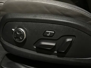 2018 Audi S5 - image 19
