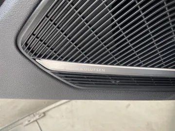 2018 Audi A4 - image 27