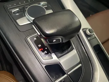 2018 Audi A4 - image 31