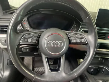 2018 Audi A4 - image 18