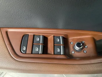 2018 Audi A4 - image 28