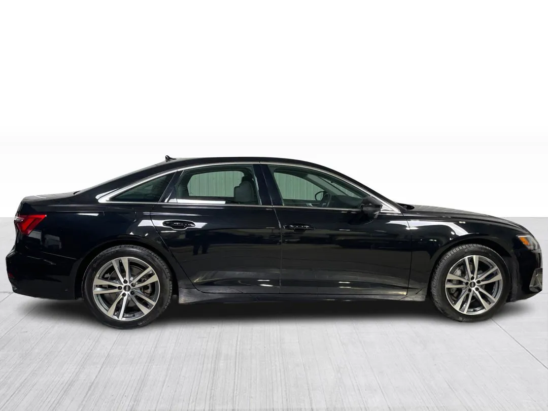 2022 Audi A6 — photo 2