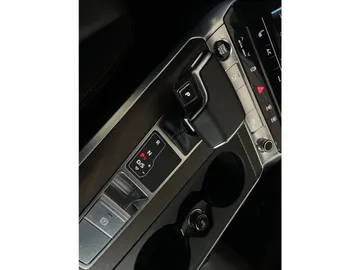 2022 Audi A6 - image 32