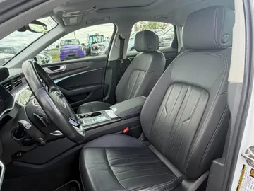 2022 Audi A6 Sedan - image 8