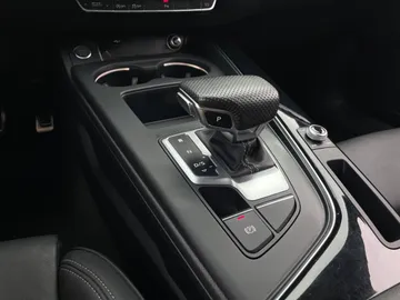 2020 Audi A4 Sedan - image 28