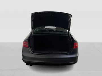 2016 Audi A4 - image 13