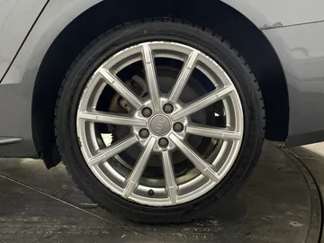 2016 Audi A4 - image 7