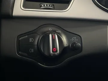2016 Audi A4 - image 19