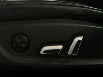 2015 Audi A4 - image 21