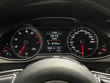 2015 Audi A4 - image 19